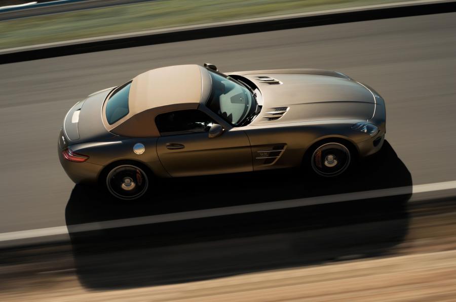  Mercedes-Benz SLS AMG Roadster 2012 года  (фото 43 из 198)